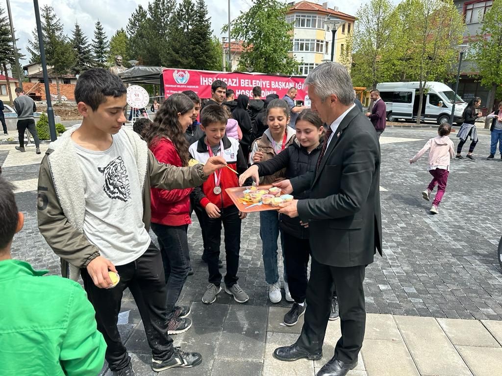 KASTAMONU’NUN İHSANGAZİ İLÇESİNDE 19 MAYIS ATATÜRK’Ü ANMA GENÇLİK SPOR BAYRAMI