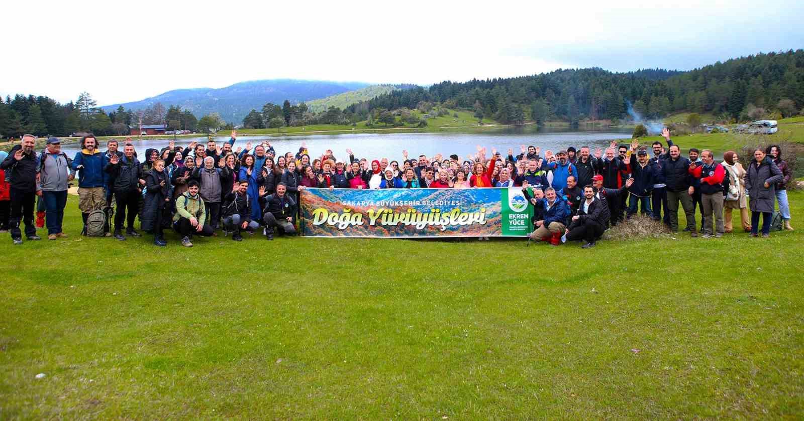 SAKARYA BÜYÜKŞEHİR BELEDİYESİ’NİN BAHAR DÖNEMİ DOĞA YÜRÜYÜŞLERİNDE TABİATIN KALBİNDE BİR