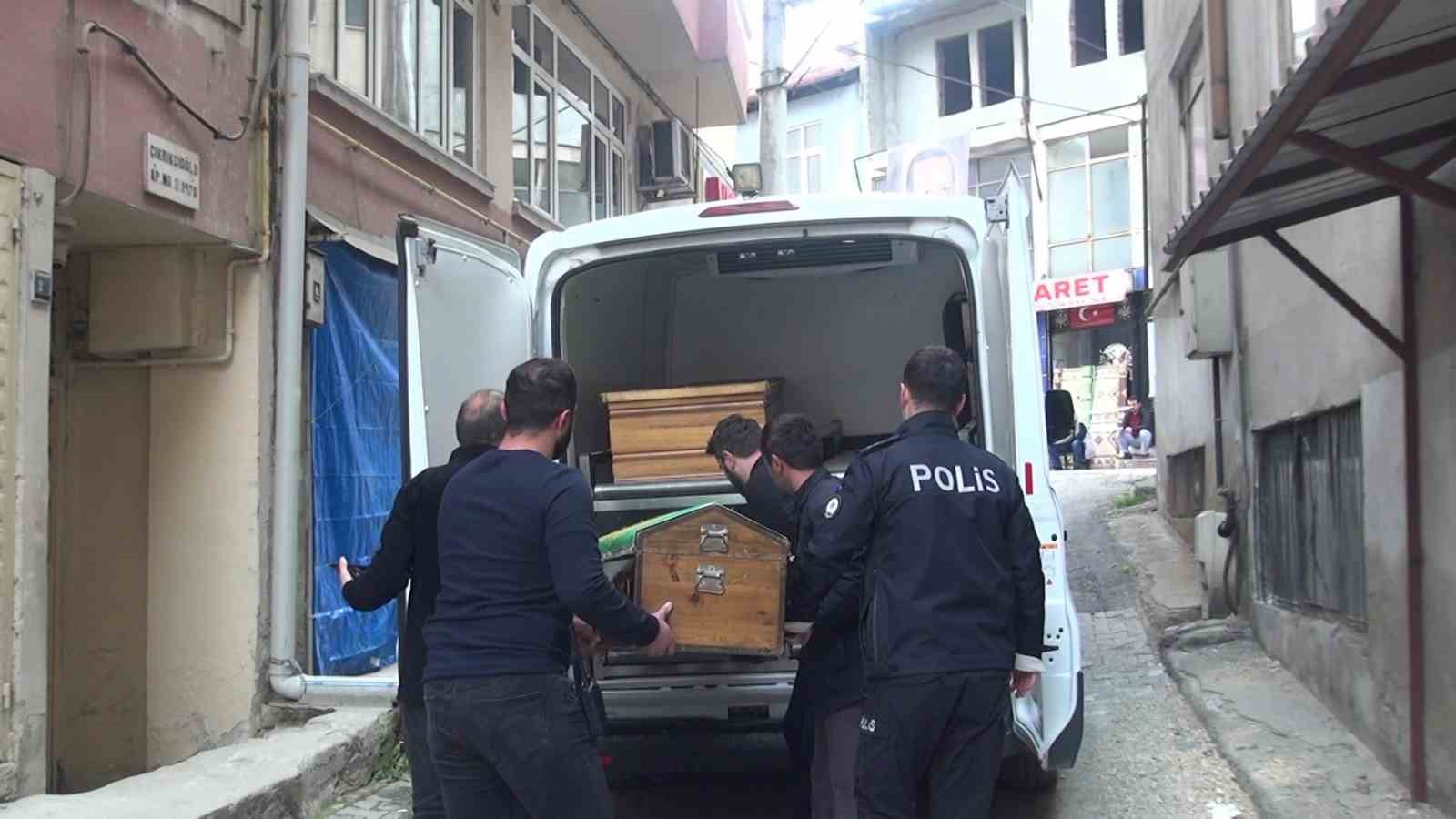 KASTAMONU'DA 5 AYLIK BEBEK EVİNDE ÖLÜ OLARAK BULUNDU.