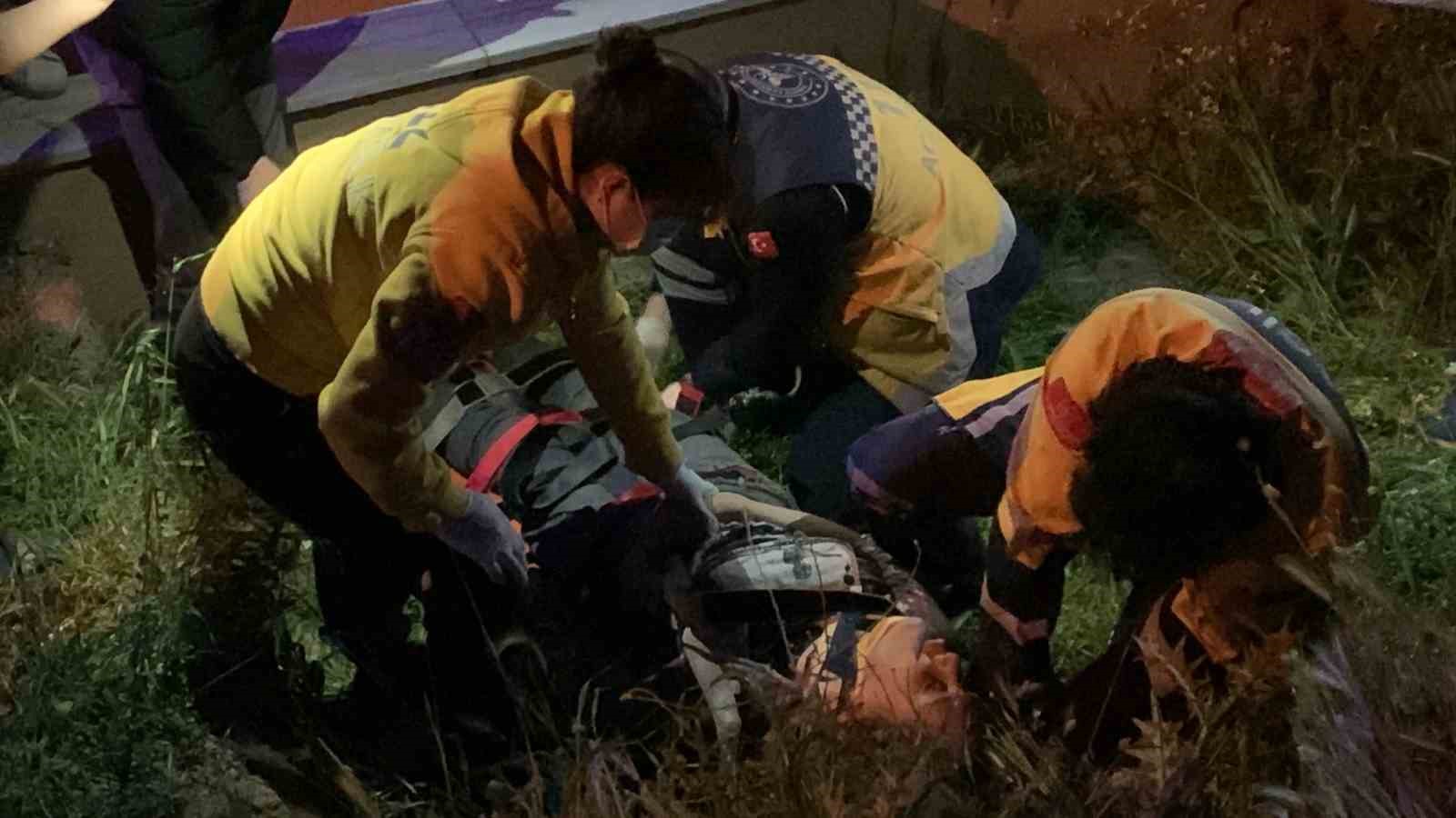 KOCAELİ'NİN GEBZE İLÇESİNDE 5. KATTAN DÜŞEN KADIN YARALANDI.