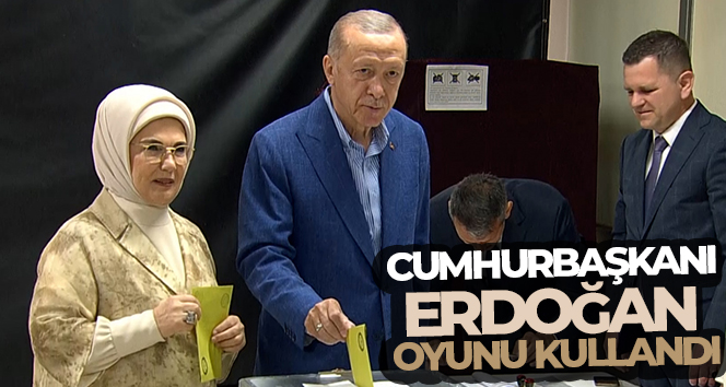Cumhurbaşkanı Recep Tayyip Erdoğan, oyunu Üsküdar’daki Saffet Çebi Ortaokulu’nda kullandı.