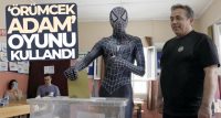 26 YAŞINDAKİ CAN ŞAŞKIN, ÇOCUKLUK TUTKUSU OLAN ÖRÜMCEK ADAM KOSTÜMÜ