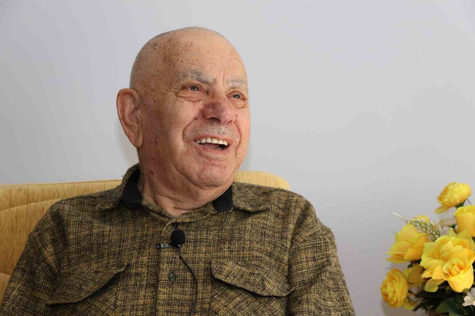 KOCAELİ BÜYÜKŞEHİR BELEDİYESİ'NİN PROJELERİNDEN YARARLANAN 86 YAŞINDAKİ ALİ GÜRHAN, "EKİPLER