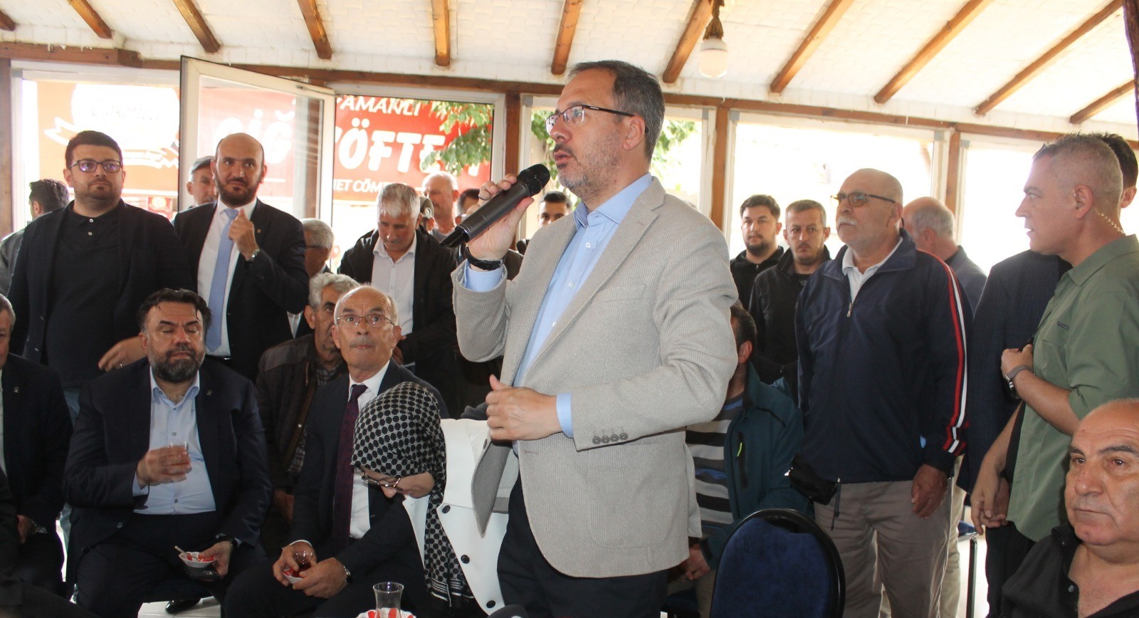 GENÇLİK VE SPOR BAKANI MEHMET MUHARREM KASAPOĞLU, BİR DİZİ ZİYARET