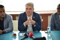 Balıkesir Milletvekili Dr. Mustafa Canbey, Edremit’te medya mensuplarıyla kahvaltıda bir