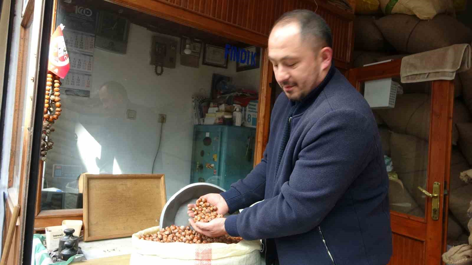 GİRESUN'UN TARİHİ FINDIK PAZARI'NIN ESNAFLARINDAN MUSTAFA KANKAYA, AÇIKLANAN TAHMİNİ REKOLTELERİN