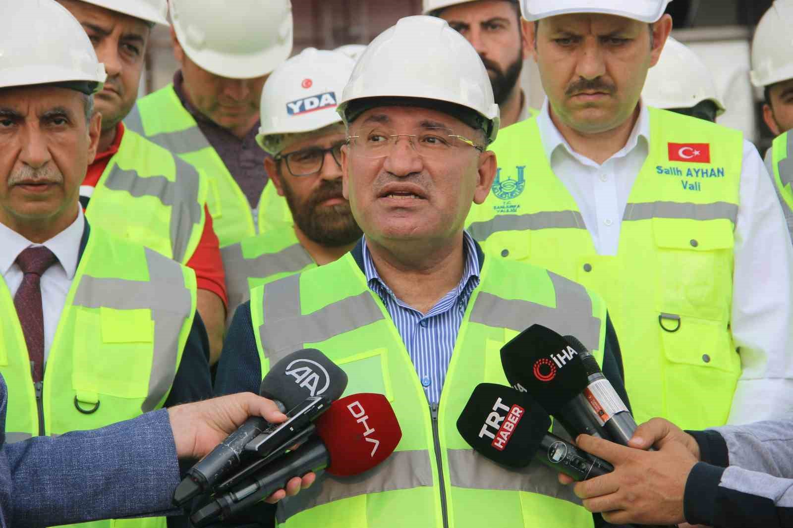BAKAN BOZDAĞ ŞEHİR HASTANESİNİ GEZDİ