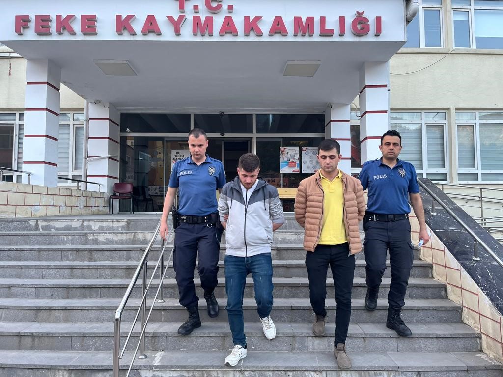 ADANA’NIN SAİMBEYLİ İLÇESİNDE POLİS 3 BİN 246 UYUŞTURUCU SENTETİK ECZA