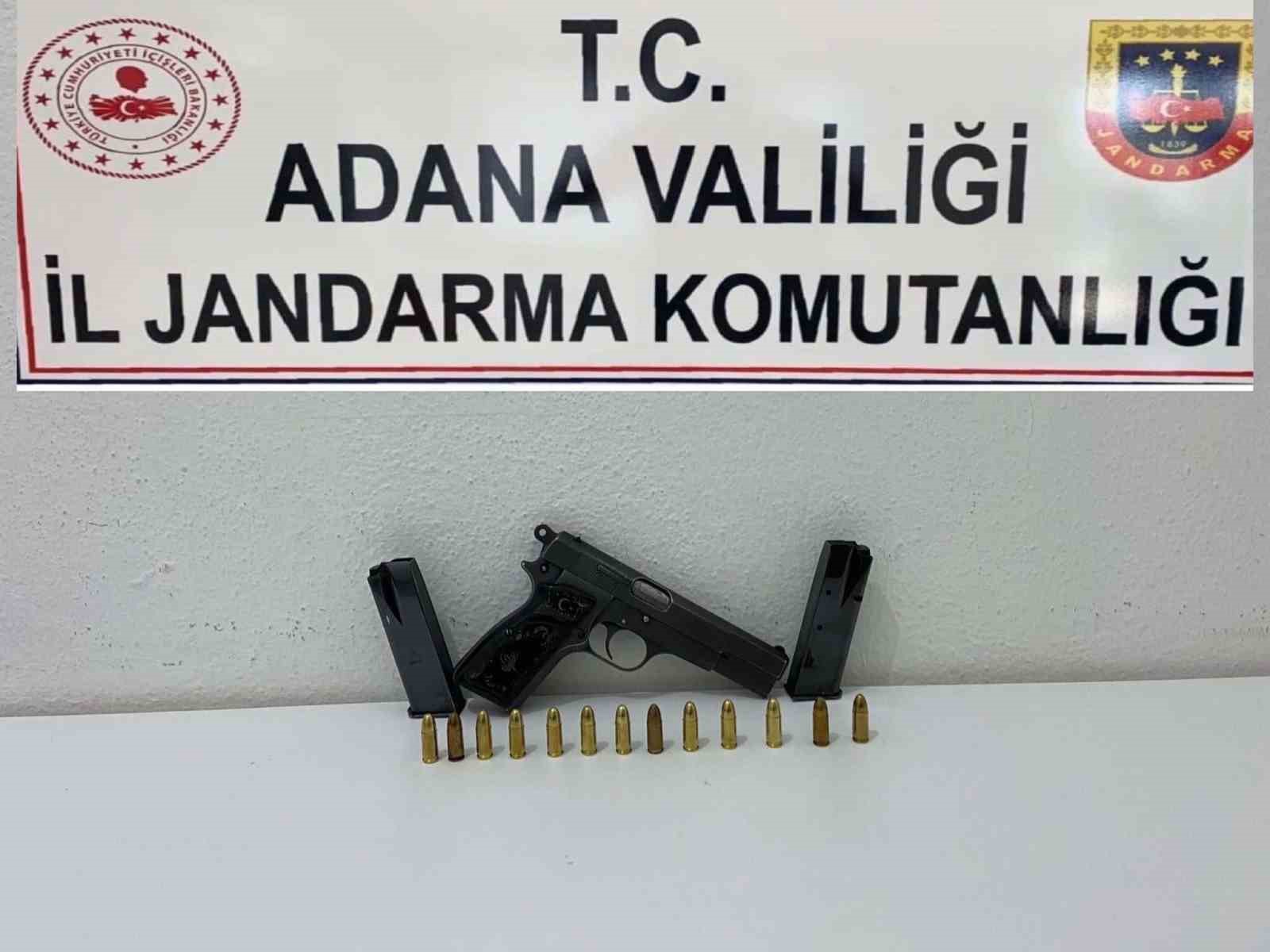ADANA’DA JANDARMA EKİPLERİNCE YAPILAN UYGULAMADA 5 ADET TABANCA, 3 ADET