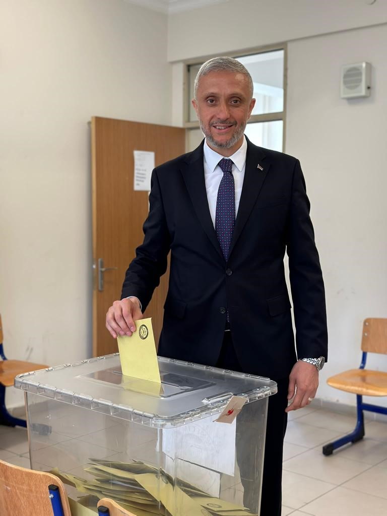 ADİL BİÇER