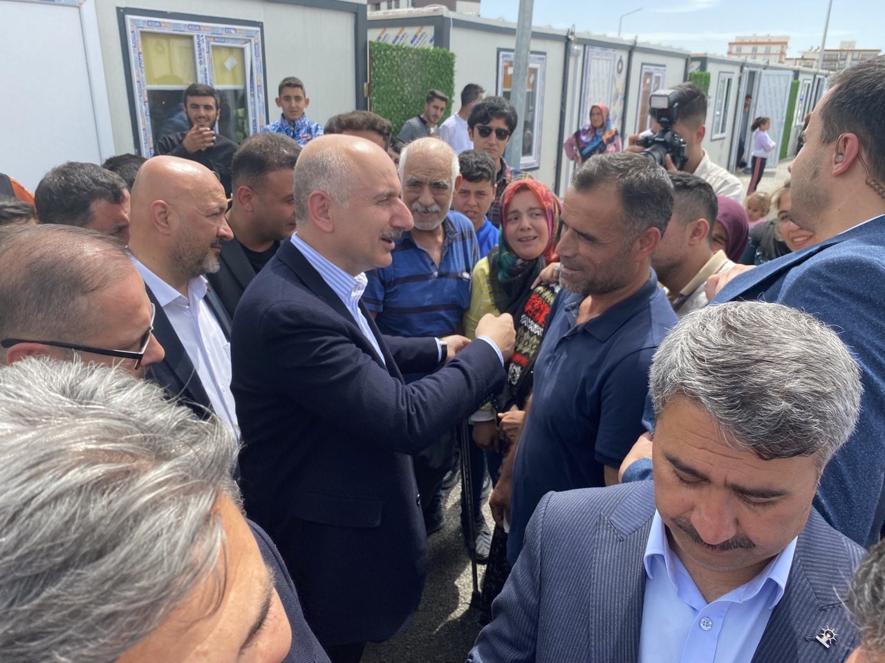 ULAŞTIRMA VE ALTYAPI BAKANI ADİL KARAİSMAİLOĞLU, GELDİĞİ ADIYAMAN’DA ÇEŞİTLİ TEMASLARDA