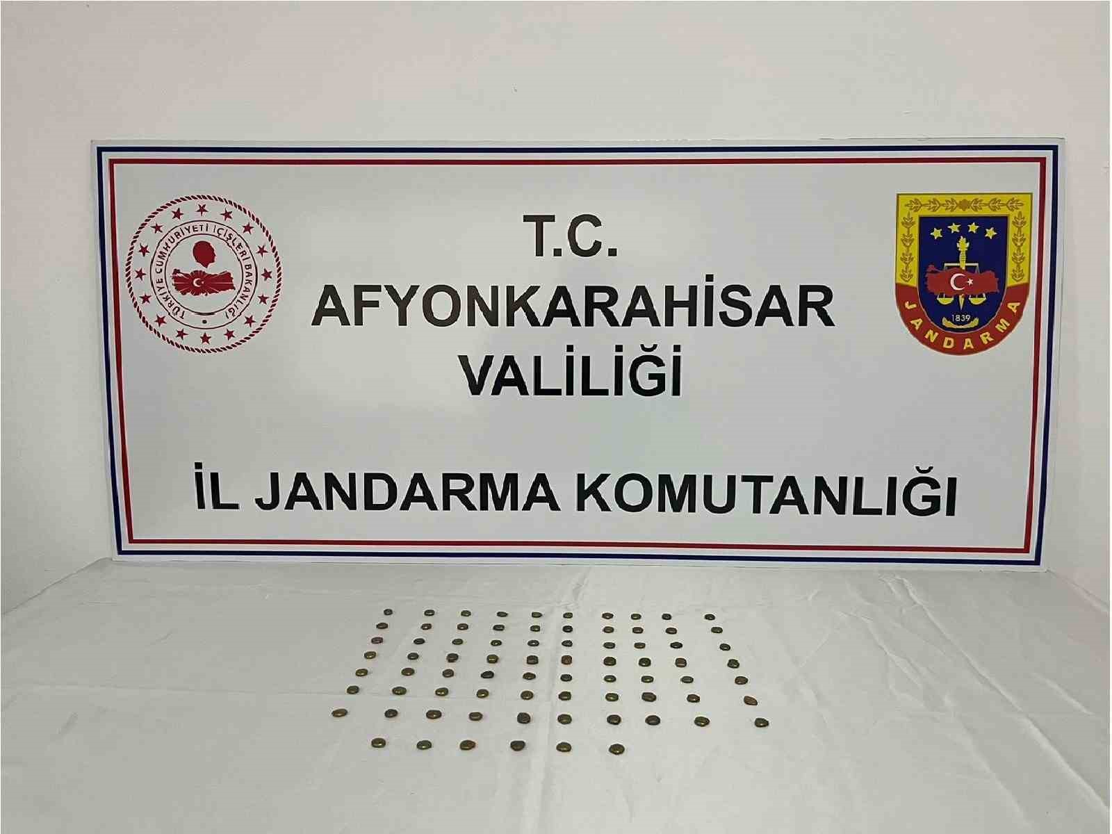 AFYONKARAHİSAR’DA JANDARMA TARAFINDAN GERÇEKLEŞTİRİLEN TARİHİ ESER KAÇAKÇILIĞI OPERASYONUNDA 76 ADET