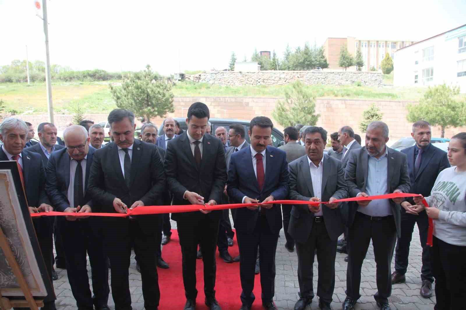 BİTLİS’İN AHLAT İLÇESİNDE DOĞU ANADOLU PROJESİ (DAP) KALKINMA İDARESİ BAŞKANLIĞI