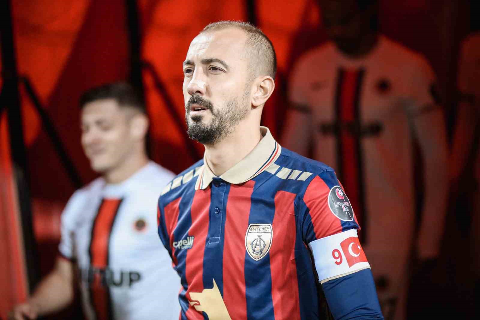 SPOR TOTO 1. LİG EKİPLERİNDEN ALTINORDU FORMASI GİYEN DENEYİMLİ FUTBOLCU