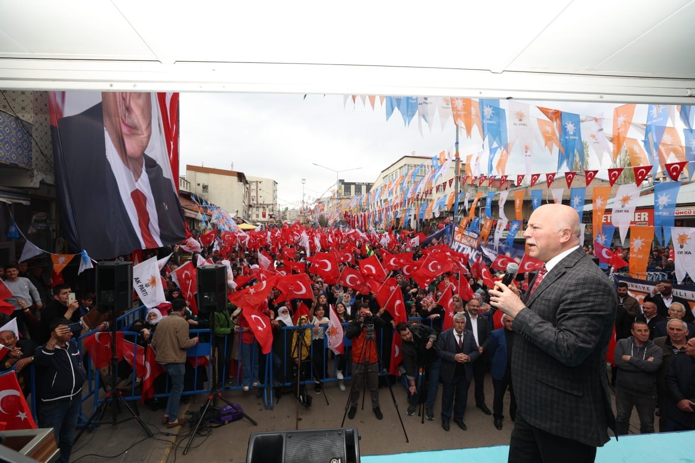 AK PARTİ ERZURUM İL BAŞKANLIĞININ ORGANİZE ETTİĞİ HORASAN MİTİNGİ GENİŞ