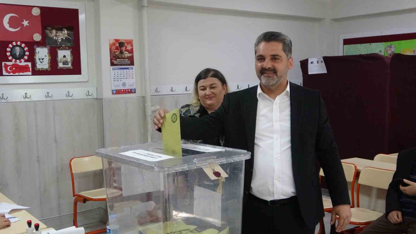14 MAYIS CUMHURBAŞKANLIĞI VE 28. DÖNEM MİLLETVEKİLLİ SEÇİMLERİNDE OYUNU KULLANAN