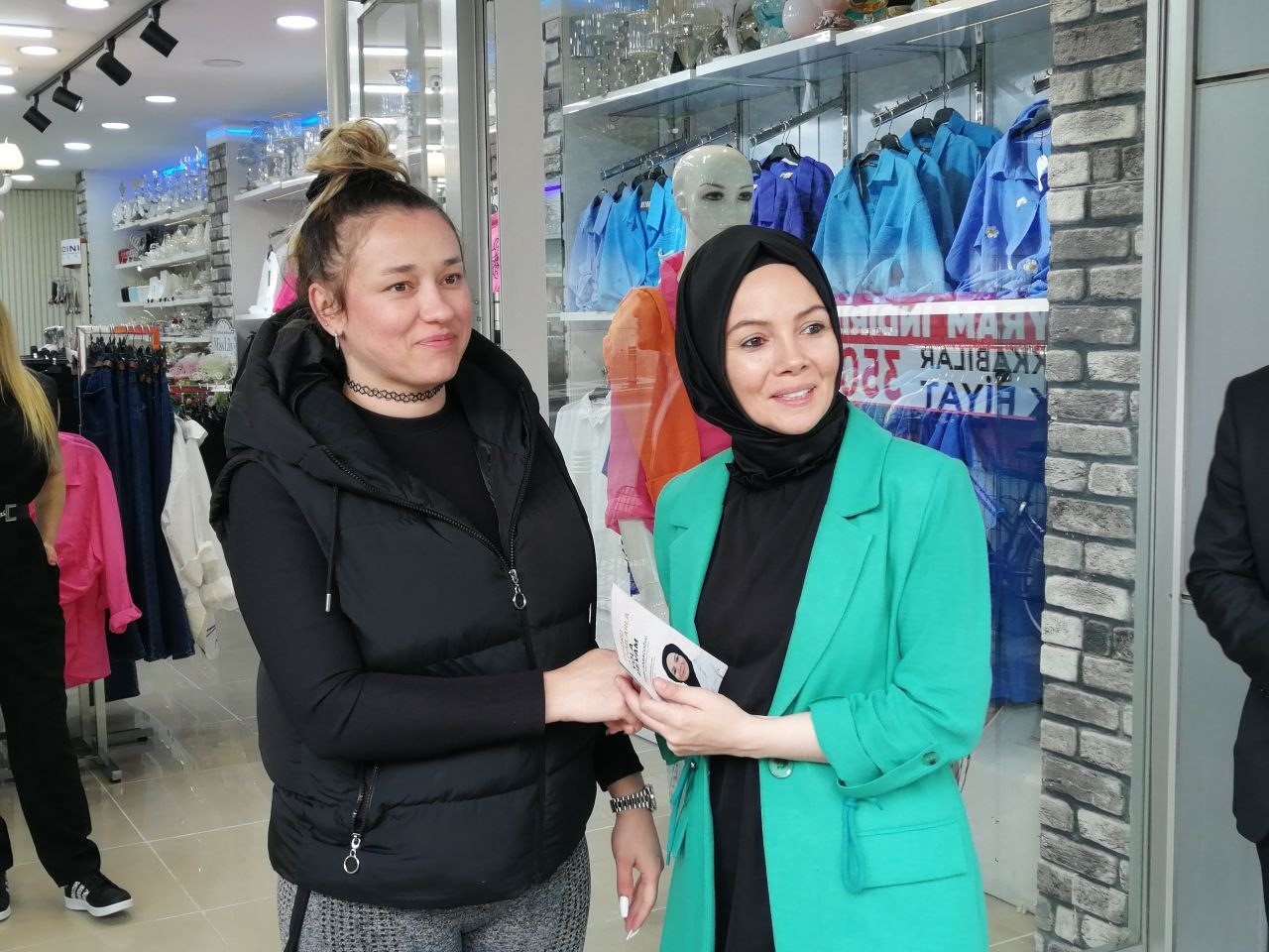 AK PARTİ İSTANBUL 1’İNCİ BÖLGE MİLLETVEKİLİ ADAYI EBRU SARAÇOĞLU, KADIN