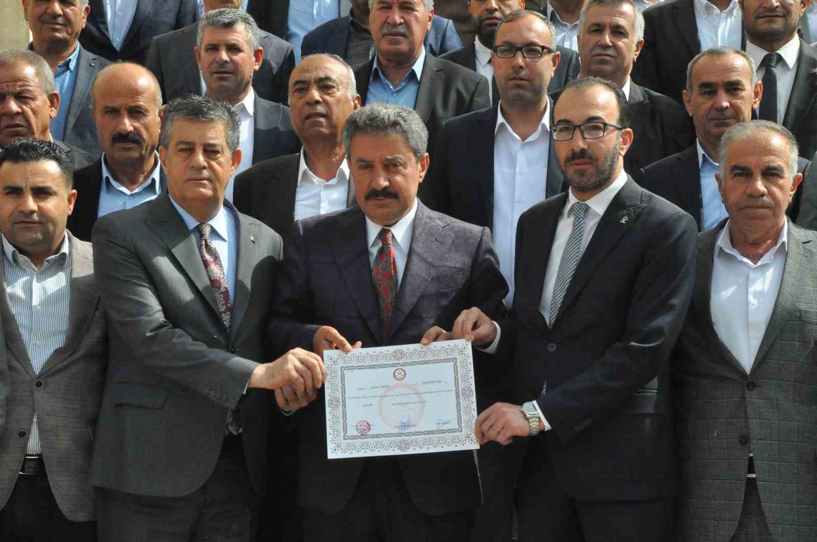 AK PARTİ ŞIRNAK MİLLETVEKİLİ ASLAN TATAR MAZBATASINI ALDI