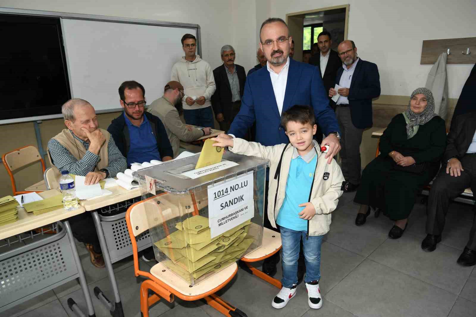 AK PARTİ GRUP BAŞKANVEKİLİ BÜLENT TURAN OĞLU ALİ ASAF TURAN