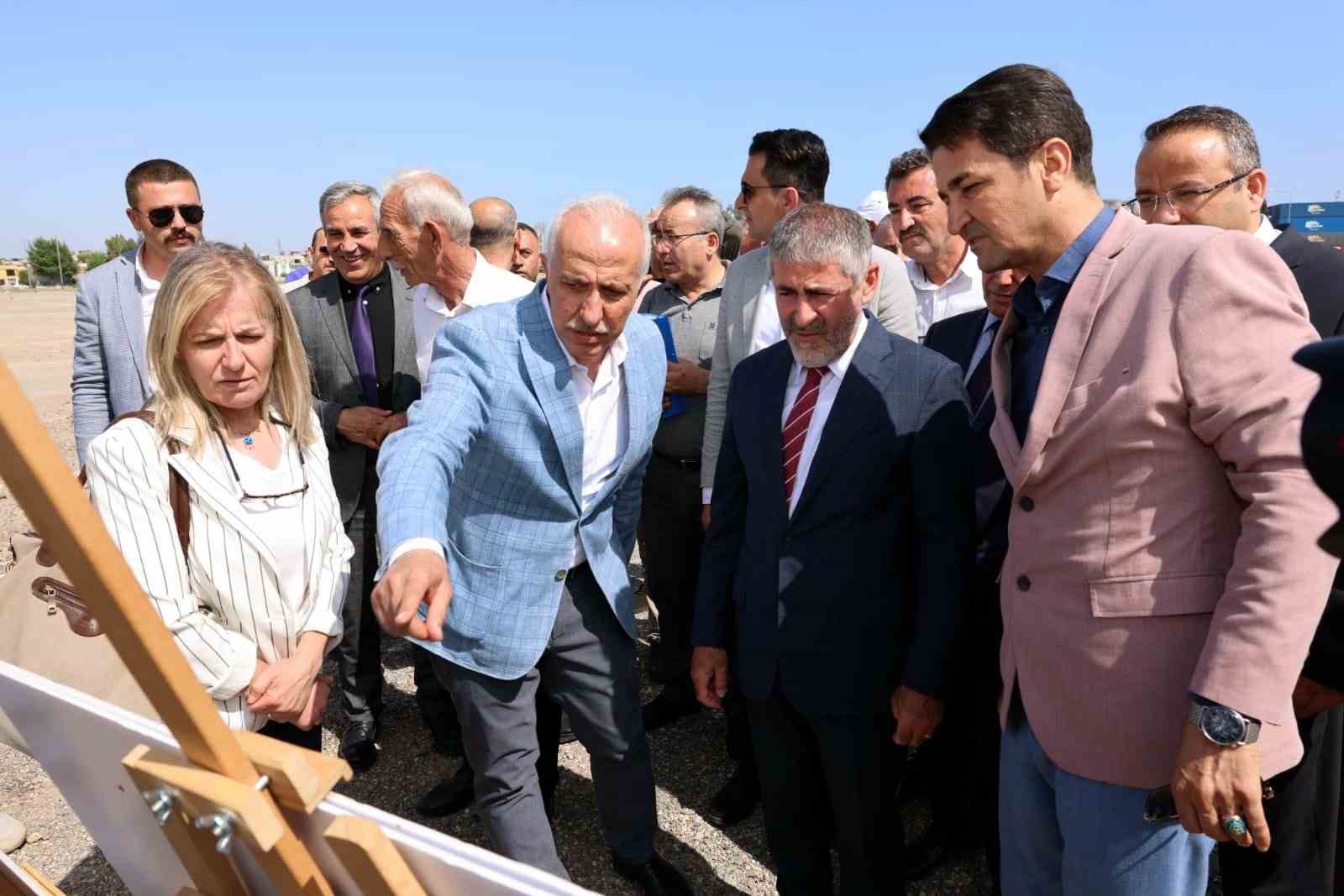 AKDENİZ BELEDİYESİ TARAFINDAN ÖZGÜRLÜK MAHALLESİNDE BULUNAN VE GENÇLİK VE SPOR