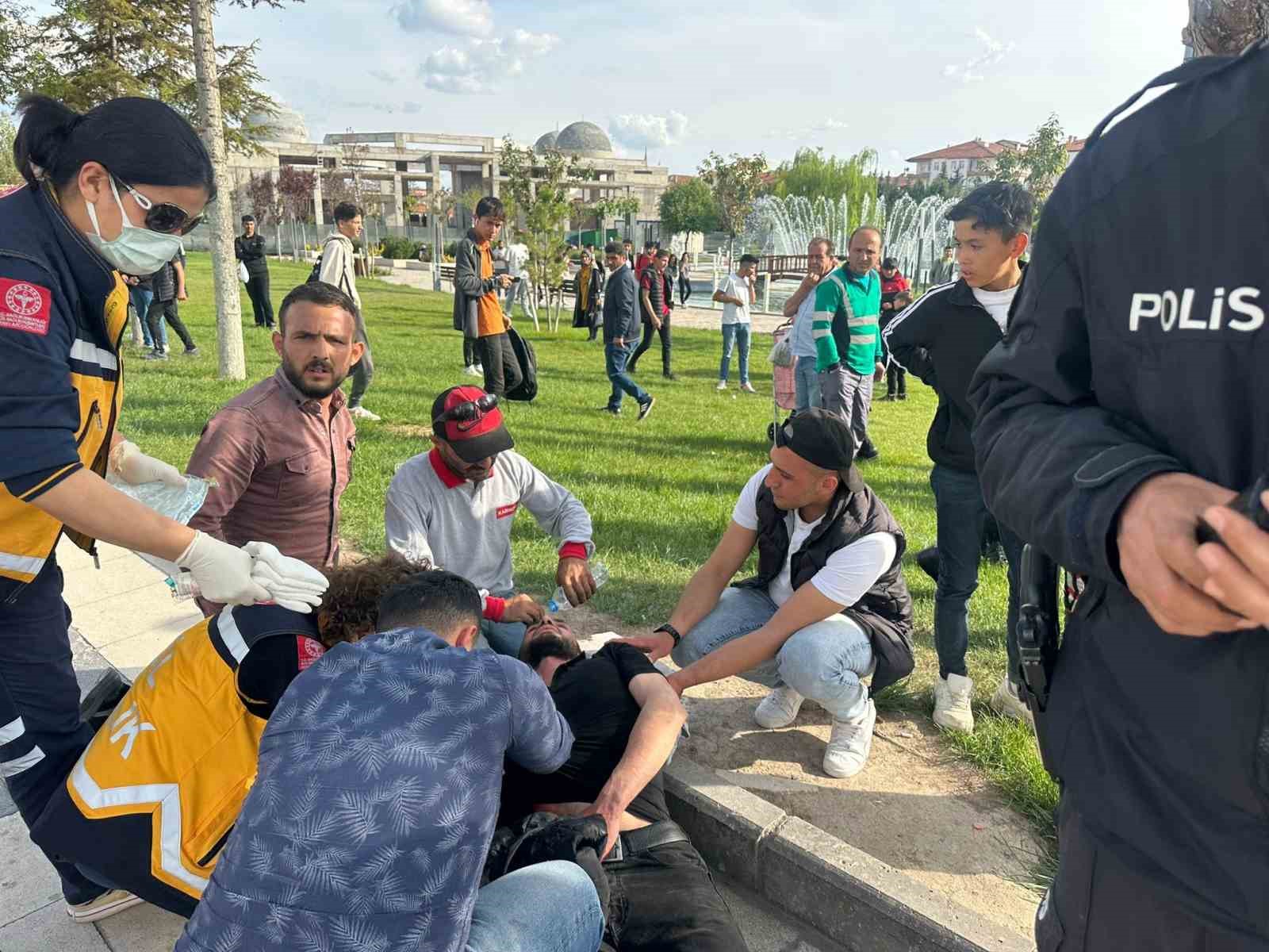 AKSARAY’DA ARALARINDA HUSUMET BULUNAN 2 KİŞİNİN TARTIŞMASI KISA SÜREDE KAVGAYA