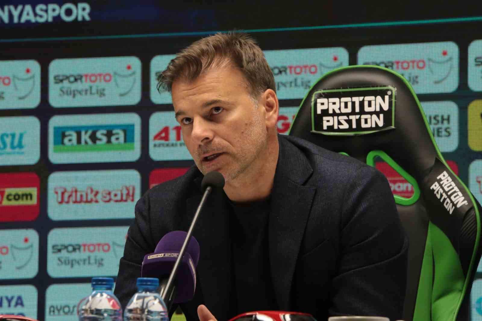 KONYASPOR TEKNİK DİREKTÖRÜ ALEKSANDAR STANOJEVİC, ÇOK BASİT 2 GOL YEDİKLERİNİ