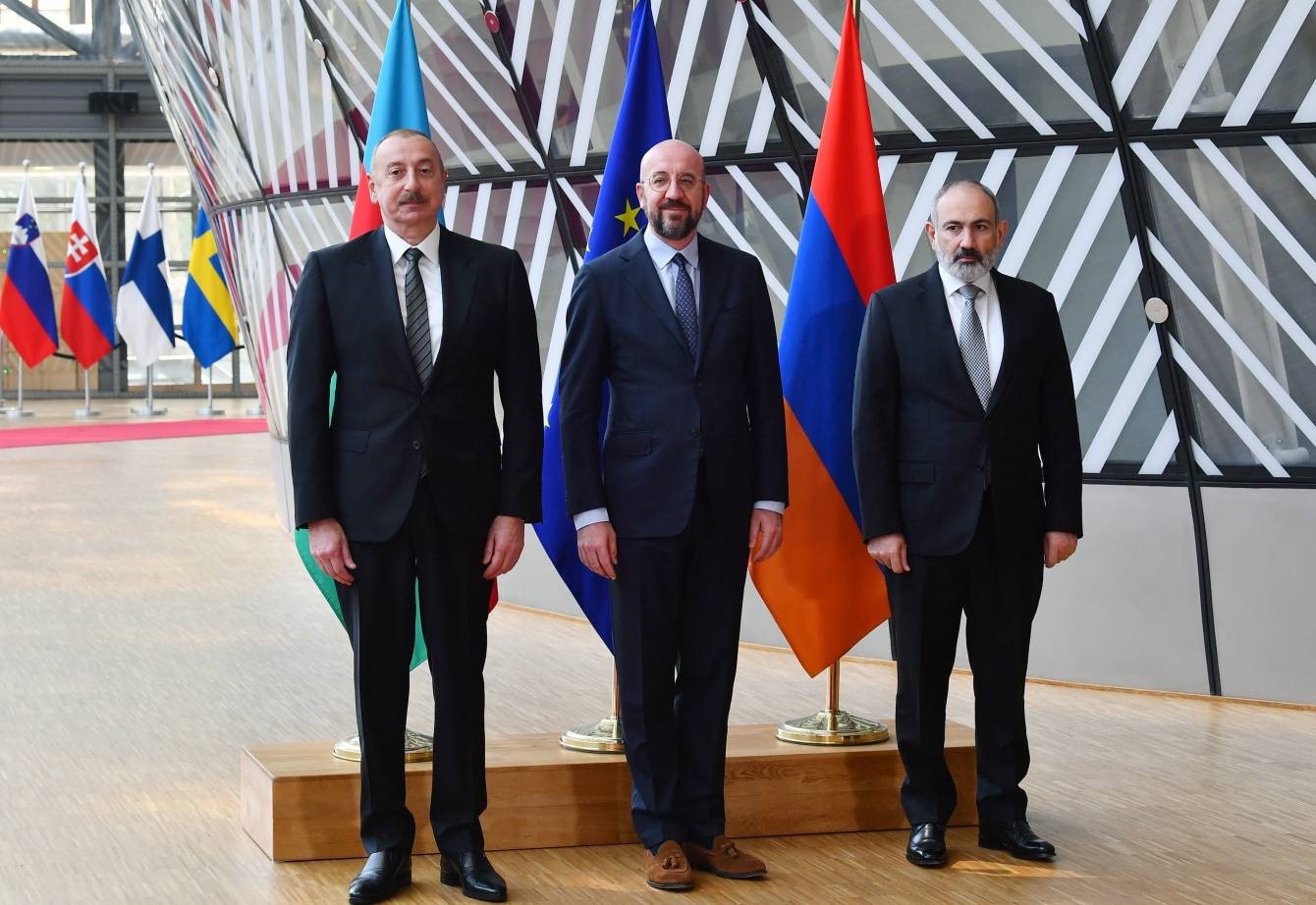 AZERBAYCAN CUMHURBAŞKANI İLHAM ALİYEV, ERMENİSTAN BAŞBAKANI NİKOL PAŞİNYAN VE AVRUPA