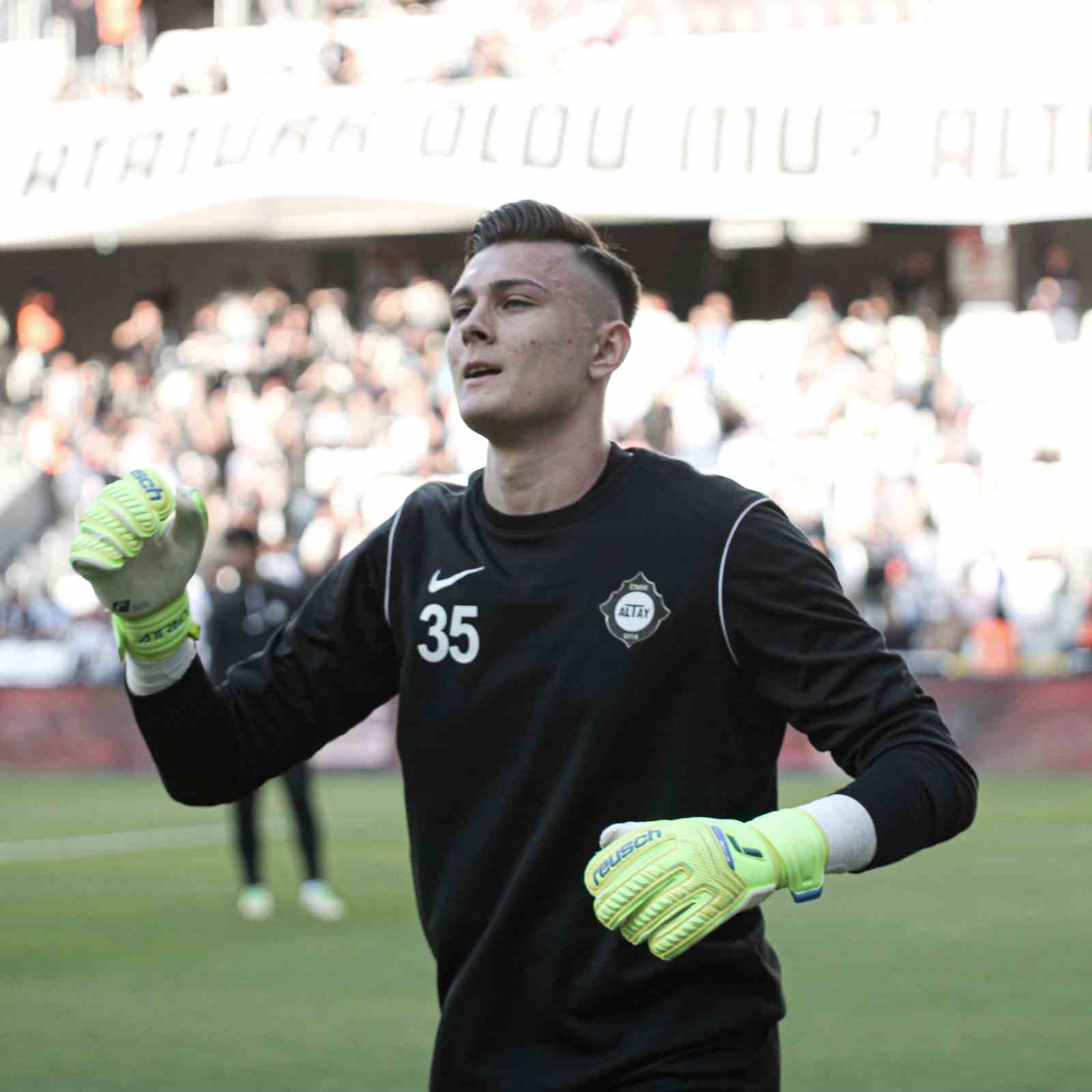 SPOR TOTO 1. LİG EKİPLERİNDEN ALTAY’DA KALEYİ SAKATLIK YAŞAYAN OZAN