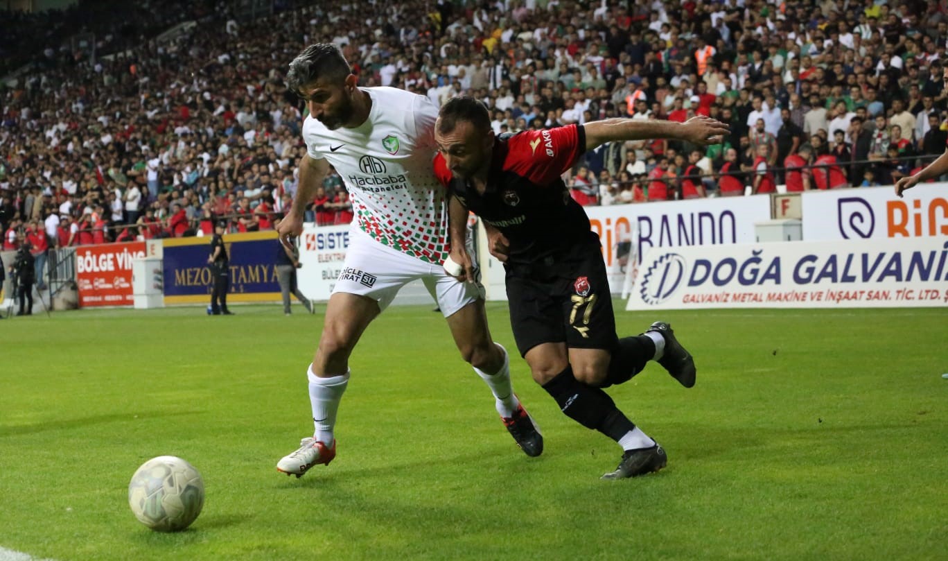 PLAY-OFF 1. ELEME TURUNDA KENDİ SAHASINDA AMEDSPOR, 24 ERZİNCANSPOR'A 1-0