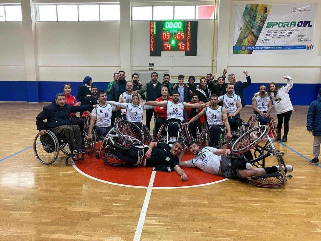 AMED SPORTİF FAALİYETLER TEKERLEKLİ SANDALYE BASKETBOL TAKIMI, 2.LİGDEN 1.LİGE YÜKSELMEYE