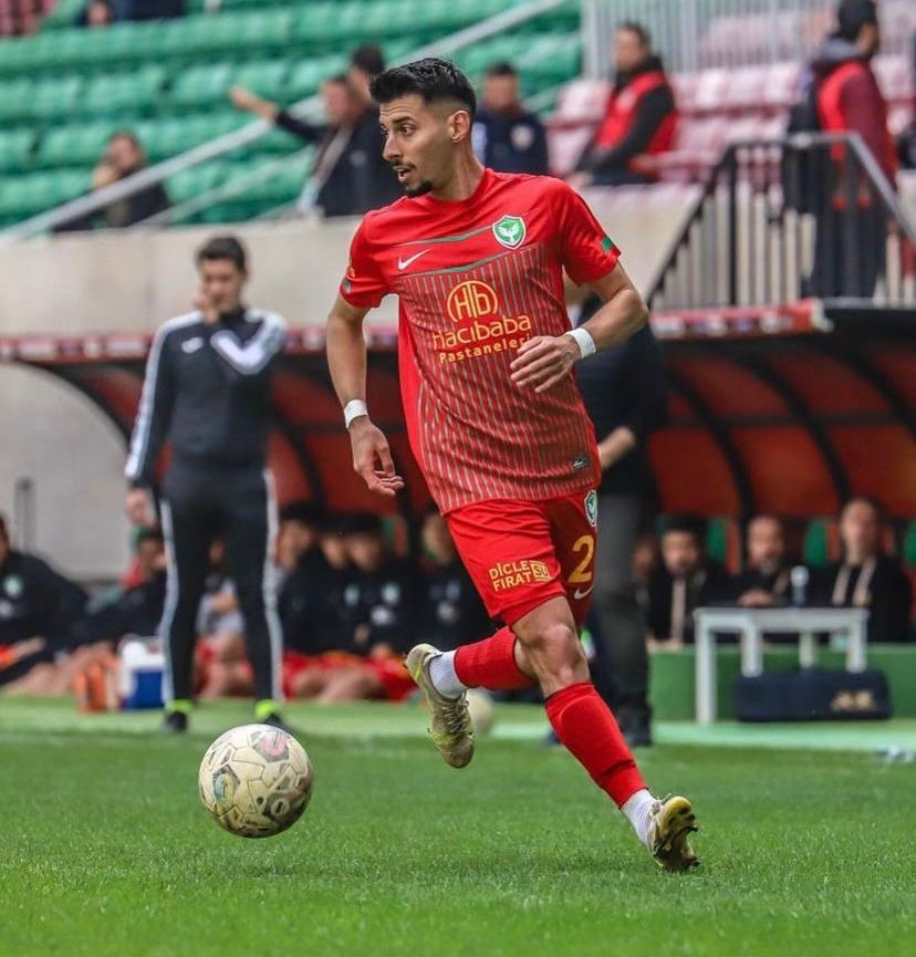 TFF 2. LİG BEYAZ GRUP'TA MÜCADELE EDEN AMEDSPORLU CENGİZ ÖTKÜN,