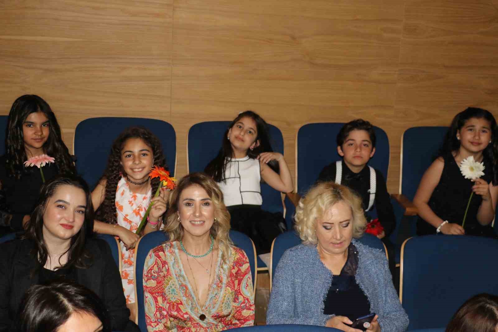ANKARA’DA 6 ŞUBAT GÜNÜ MEYDANA GELEN DEPREMDE HAYATINI KAYBEDEN ANNELER