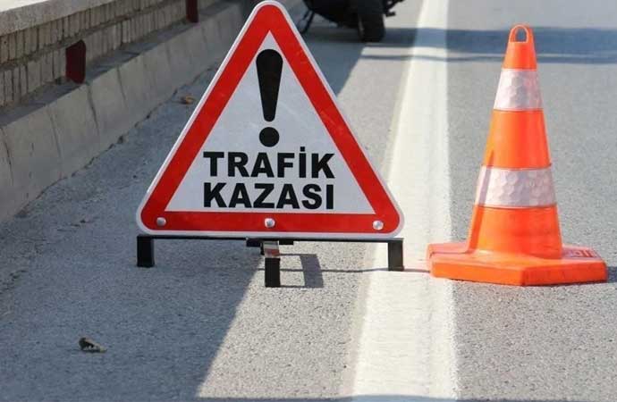 Erdek’te otomobil ile motosiklet çarpıştı: 1 ölü Erdek’te otomobil ve motosikletin çarpışması sonucu meydana gelen trafik kazasında
