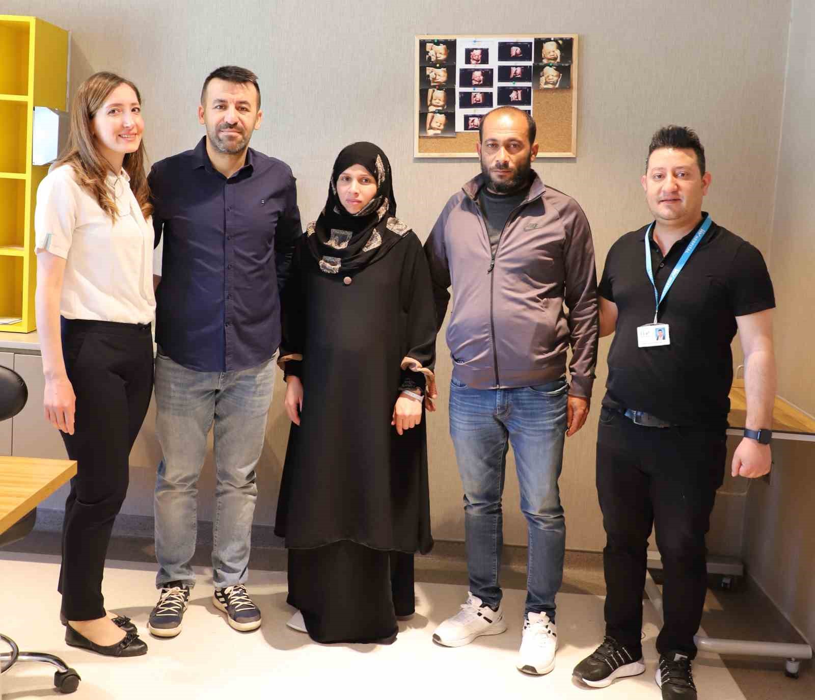GEBELİK SIRASINDA KAN UYUŞMAZLIĞI VE KANSIZLIK SAPTANAN 25 HAFTALIK BEBEĞE,