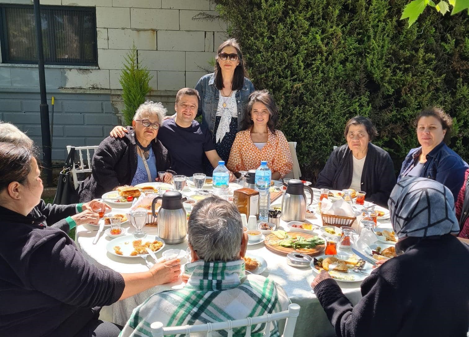 AİLE VE SOSYAL HİZMETLER MUĞLA İL MÜDÜRÜ OSMAN TOPRAKÇI HUZUREVİNDEKİ