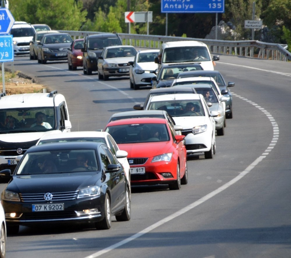 ANTALYA'DA İSE MOTORLU KARA TAŞITLARI SAYISI 2023 NİSAN AYI İTİBARIYLA