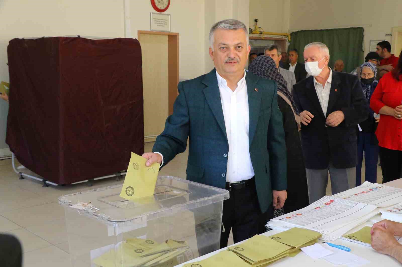 CUMHURBAŞKANI VE 28. DÖNEM MİLLETVEKİLİ GENEL SEÇİMLERİ’NDE OYUNU KULLANAN ANTALYA