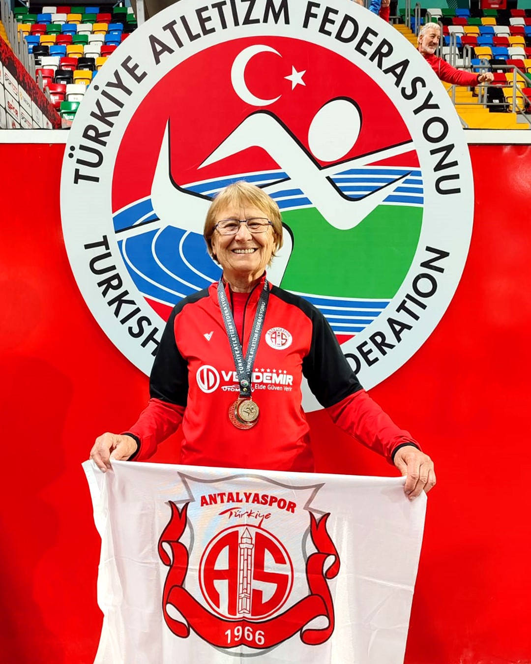 ANTALYASPOR ATLETİZM TAKIMIMIZIN TECRÜBELİ SPORCUSU ÇİÇEK SOLON ŞENSOY, 60 METRE