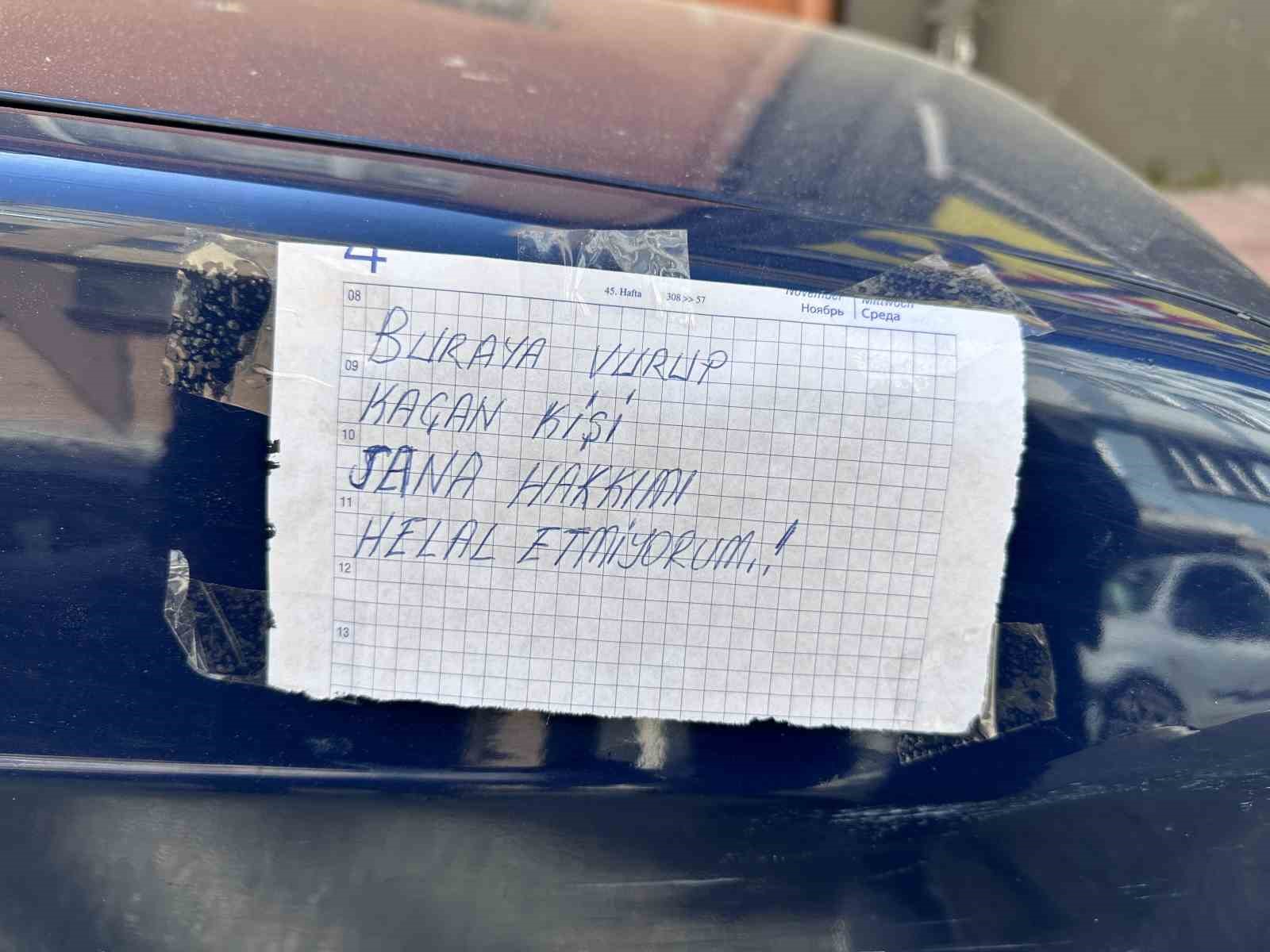 ESKİŞEHİR’DE ARACINA ÇARPIP KAÇAN SÜRÜCÜYE SİNİRLENEN BİR VATANDAŞ, HASAR GÖREN