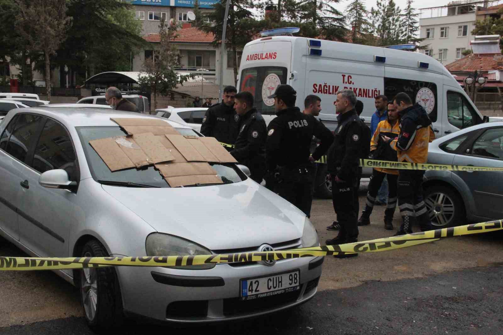 KARAMAN’DA BİR KİŞİ PARK HALİNDEKİ ARACININ DİREKSİYON BAŞINDA ÖLMÜŞ OLARAK