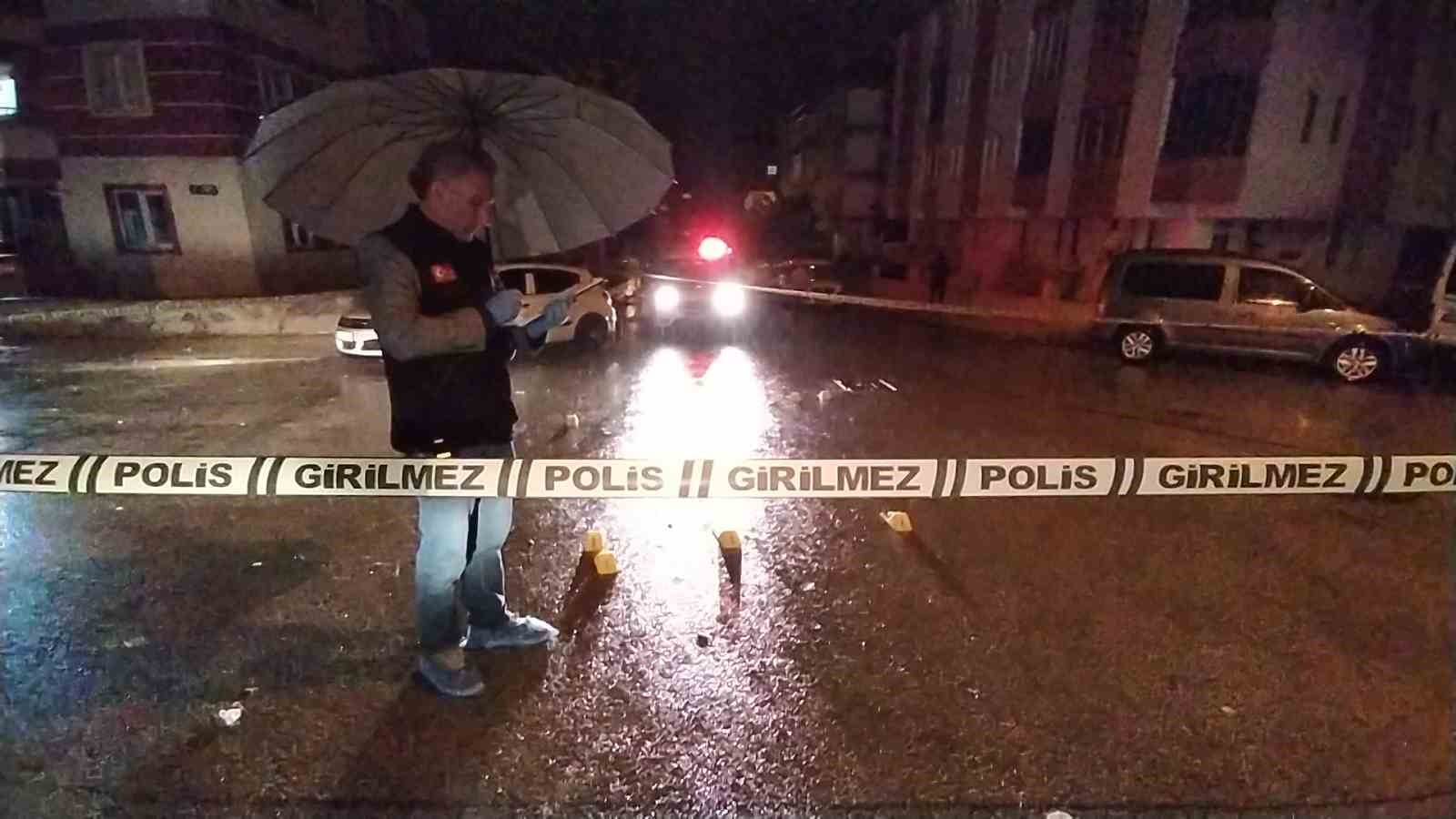 ÇORUM'DA BİR ASKER EĞLENCESİNE GELEN İKİ GRUP ARASINDA ÇIKAN SİLAHLI