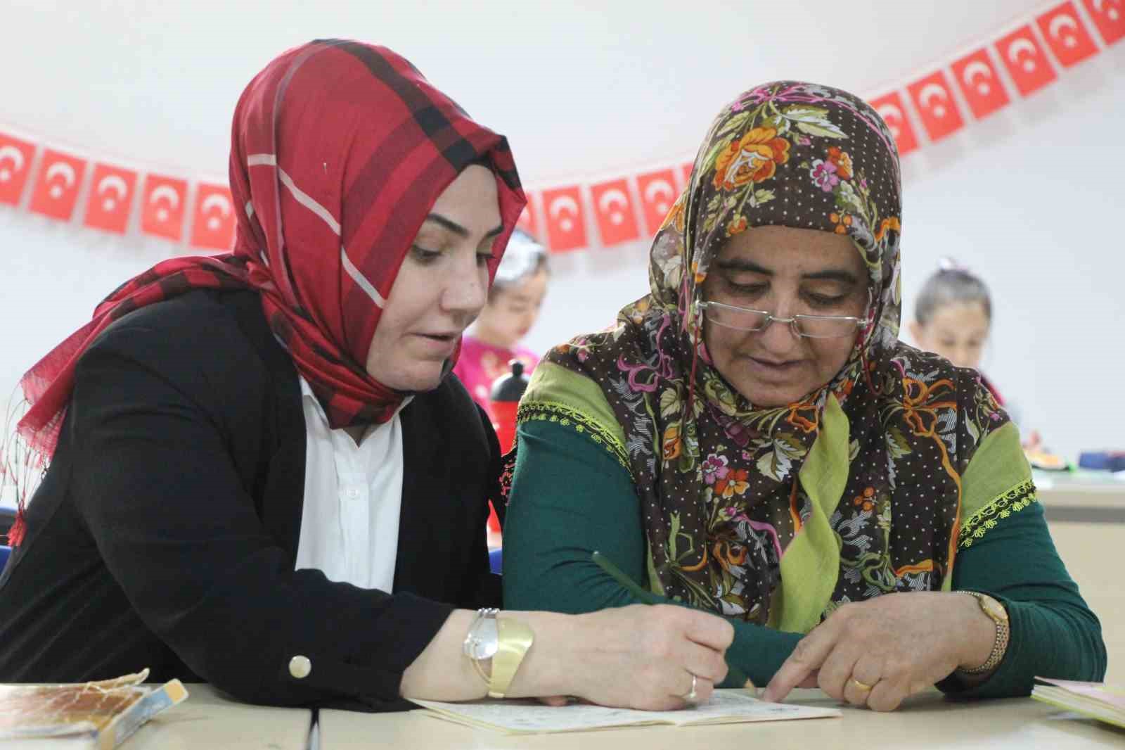 6 ŞUBAT KAHRAMANMARAŞ MERKEZLİ DEPREM NEDENİYLE MALATYA’DAKİ EVLERİ AĞIR HASAR