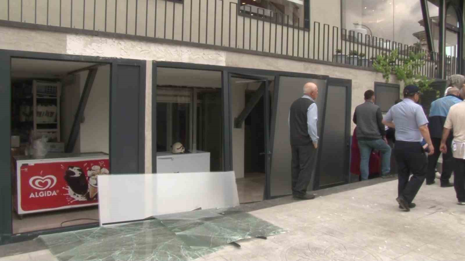 ATAŞEHİR’DE YENİ AÇILDIĞI BELİRTİLEN BİR FIRININ DEPO BÖLÜMÜNDE SEYYAR TÜP