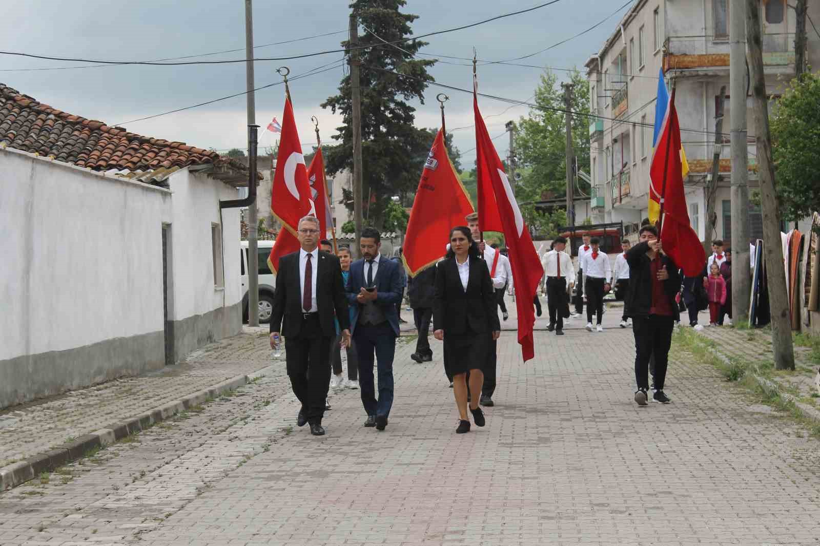 Atatürk’ü Anma Gençlik ve Spor Bayramı Manyas’ta kutlandı ATATÜRK’Ü ANMA GENÇLİK VE SPOR BAYRAMI MANYAS’TA KUTLANDI