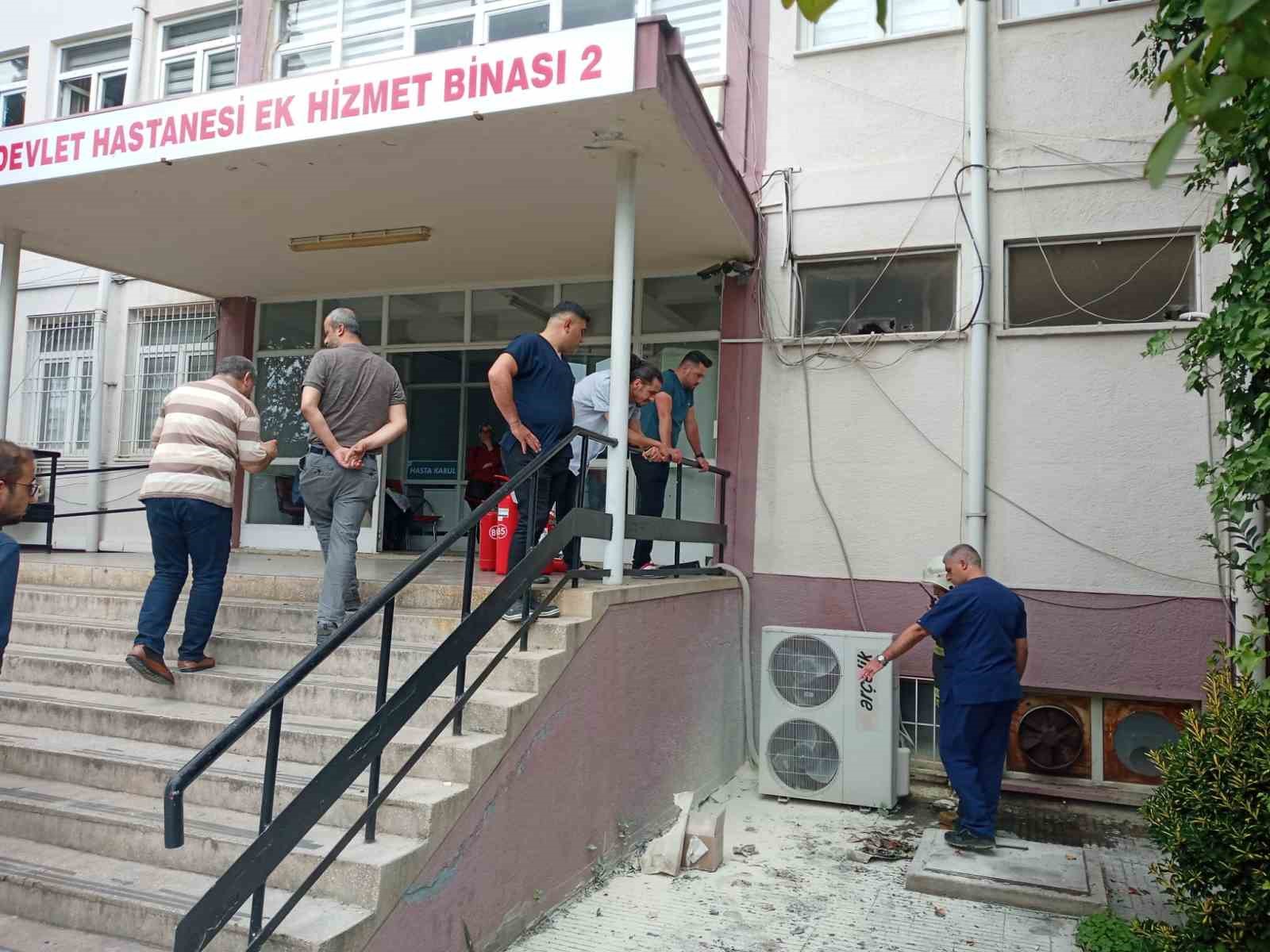 AYDIN’IN EFELER İLÇESİNDE DEVLET HASTANESİ EK HİZMET BİNASINDA SİGARA İZMARİTİN