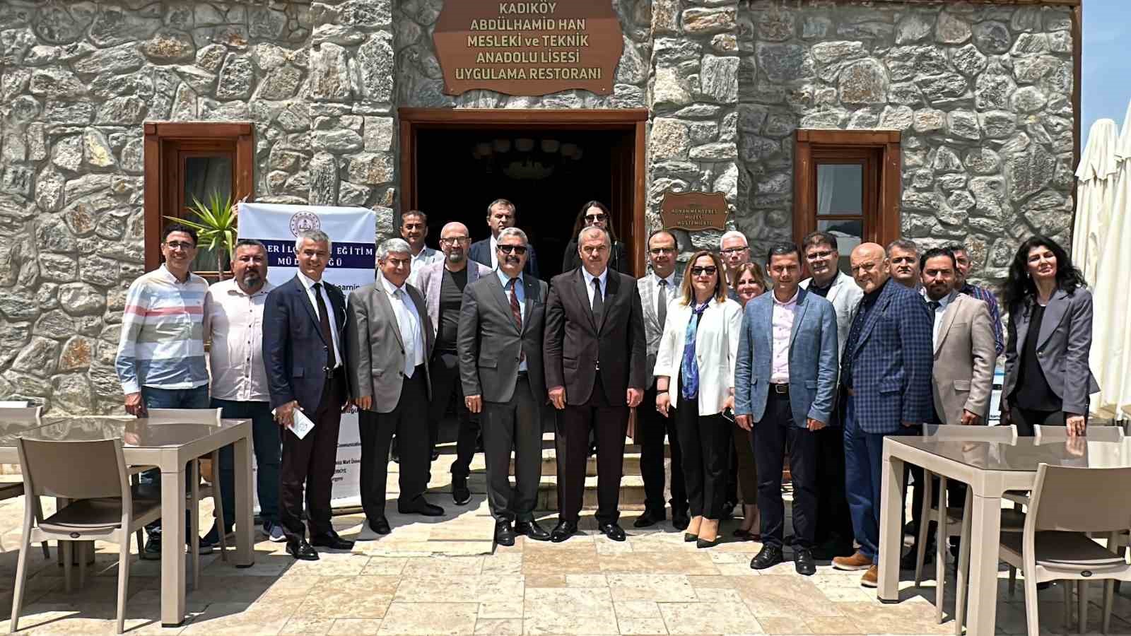 AYDIN'DA DİJİTAL BİLGİ OKURYAZARLIĞI AB PROJE EĞİTİMLERİ SÜRÜYOR