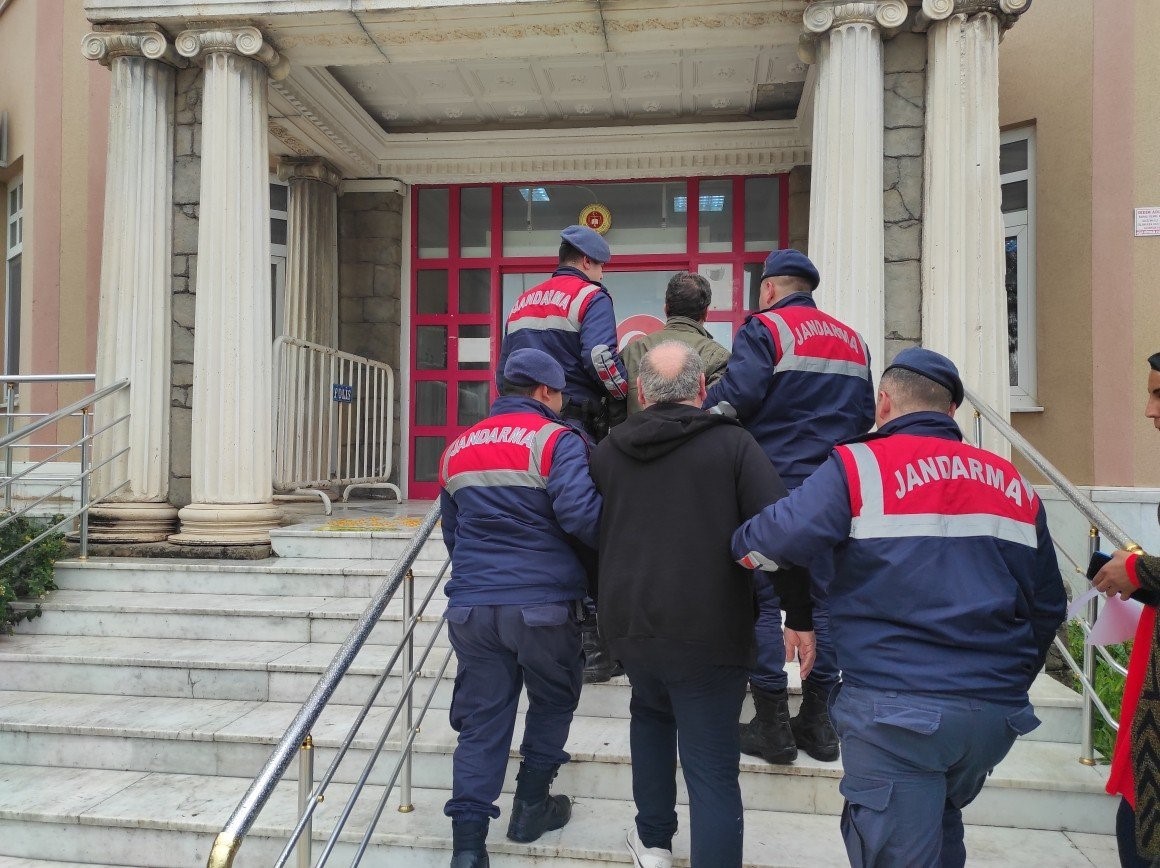 AYDIN İL JANDARMA KOMUTANLIĞI GÖÇMEN KAÇAKÇILIĞI VE İNSAN TİCARETİ İLE