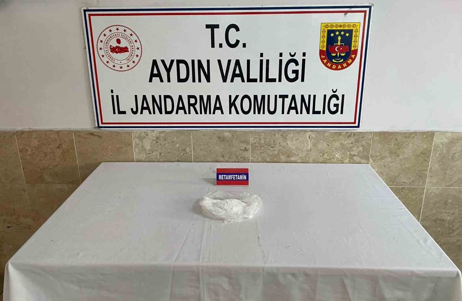 AYDIN’IN NAZİLLİ İLÇESİNDE MOTOSİKLETLE UYUŞTURUCU TAŞIDIĞI TESPİT EDİLEN TORBACI OLARAK