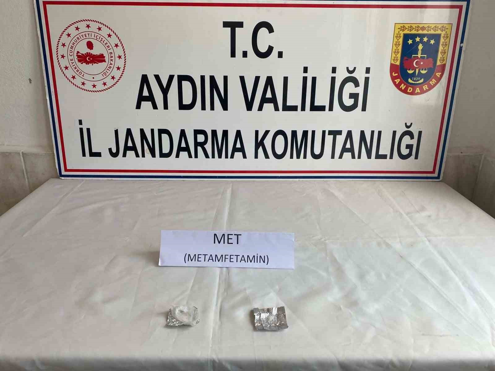 AYDIN (İHA) – AYDIN’DA JANDARMA EKİPLERİNCE YAPILAN ÇALIŞMALARDA UYUŞTURUCU KULLANDIĞI