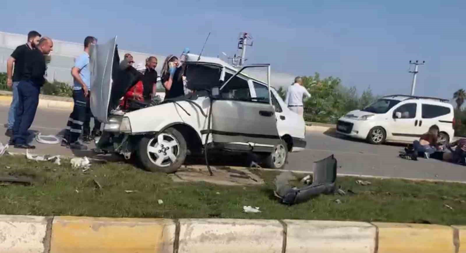 ANTALYA’NIN SERİK İLÇESİNDE DİREKSİYON HAKİMİYETİNİ KAYBEDEN SÜRÜCÜNÜN KULLANDIĞI OTOMOBİL ÖNCE